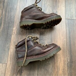 Dr Martens Saxon 8287 Boots